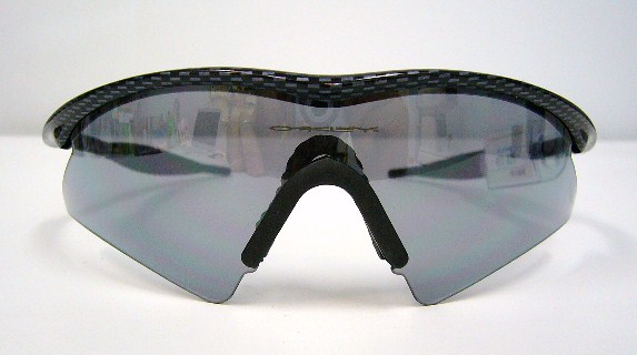 選ぶ楽しみ（OAKLEY OCE） M FRAME編
