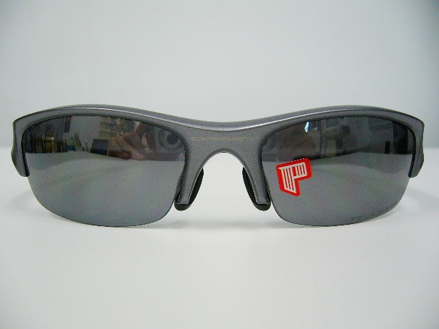 サングラスの季節です。