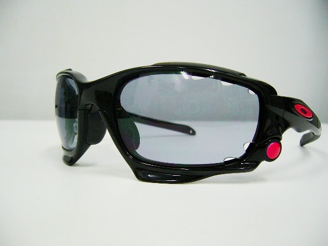 夏休みだし、サングラスいるよね(゜.゜)