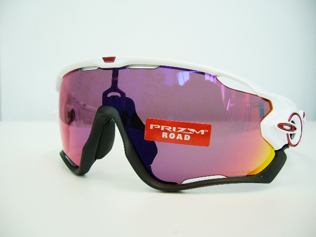 白+黒+赤＝間違いなし