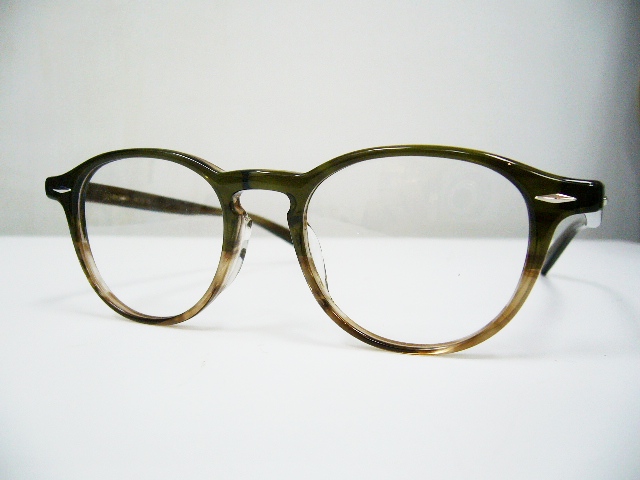 人気品番の再入荷です