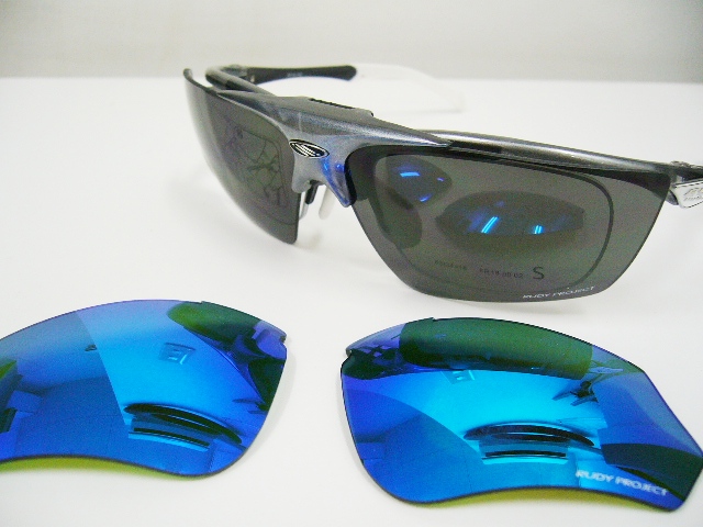 Eyewear shop ami LIMITED　BLUEバージョン