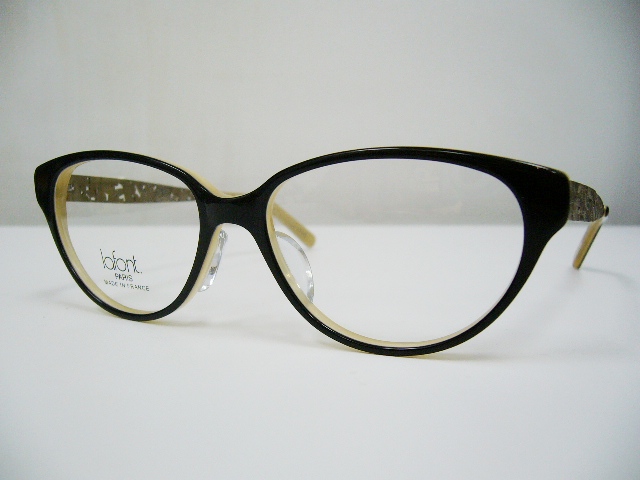 お上品なメガネ