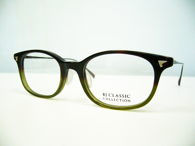 秋っぽいカラーです。