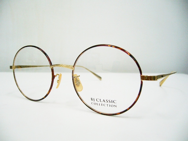 大きめメガネ、可愛いです。