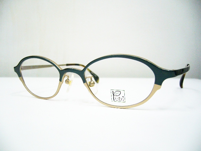 メタルのツートンカラーです。