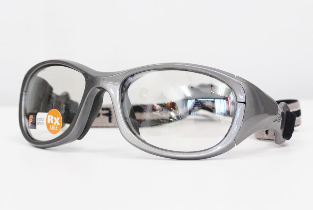 大人向けスポーツゴーグル。