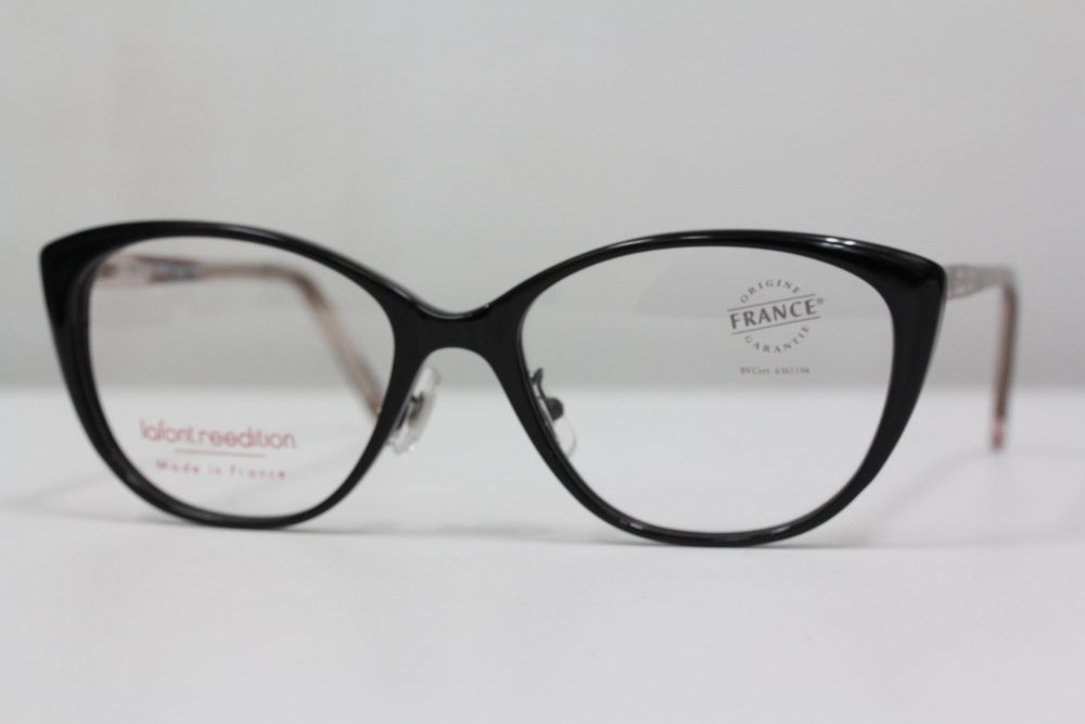 大人っぽさが素敵なフレーム。