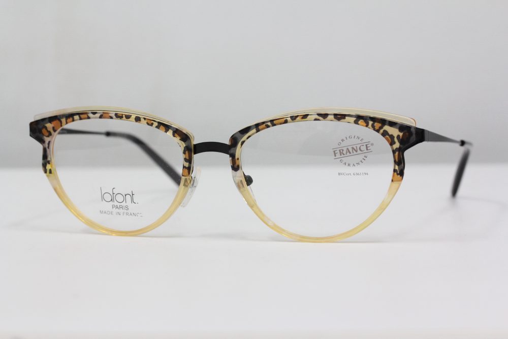 定番カラーです。