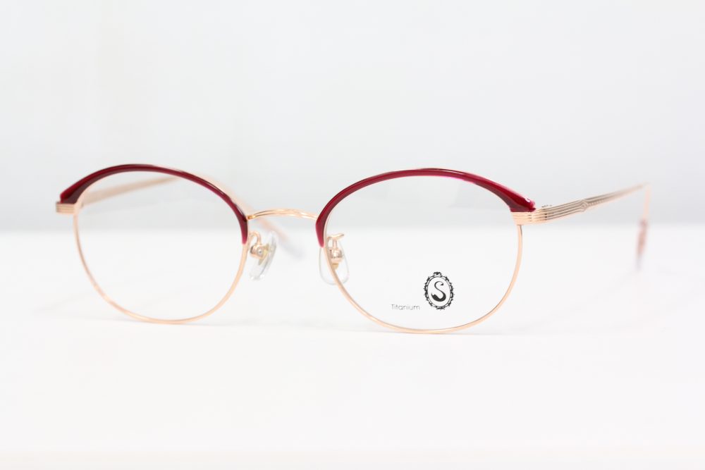 女性向けに特化したアイウェア。