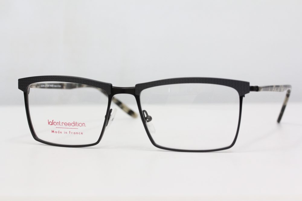 カーボンver.も登場。