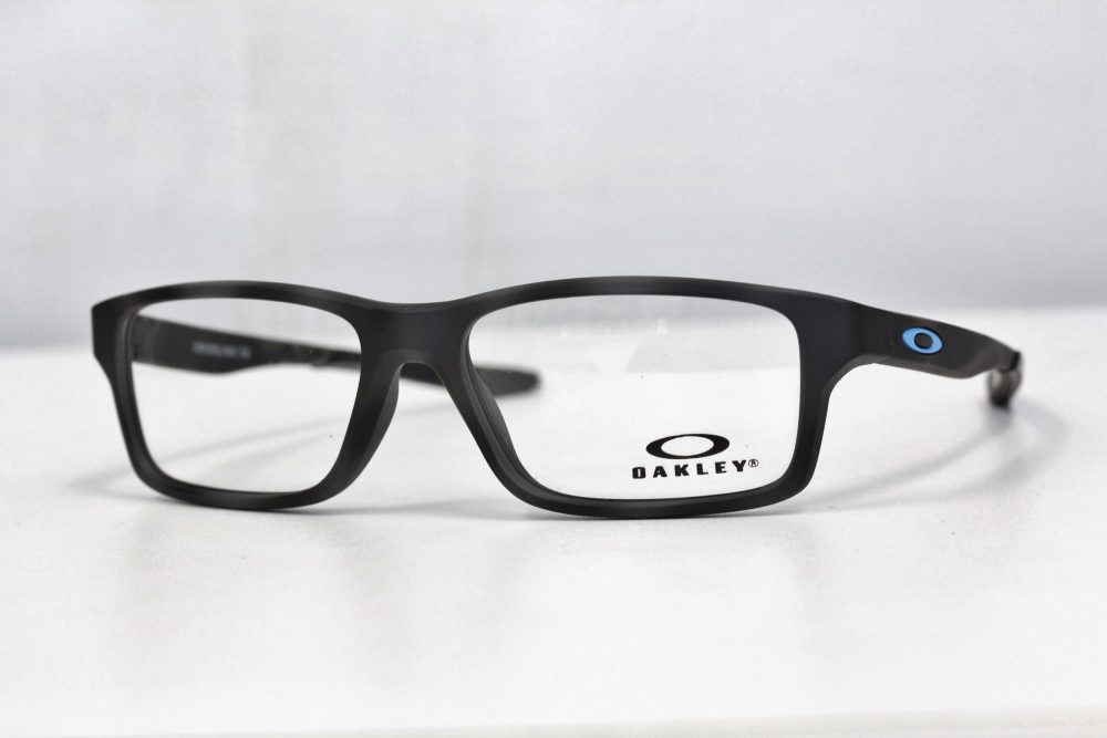 子ども向けOAKLEYモデルも人気です。