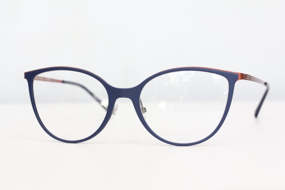 美人系メガネ。