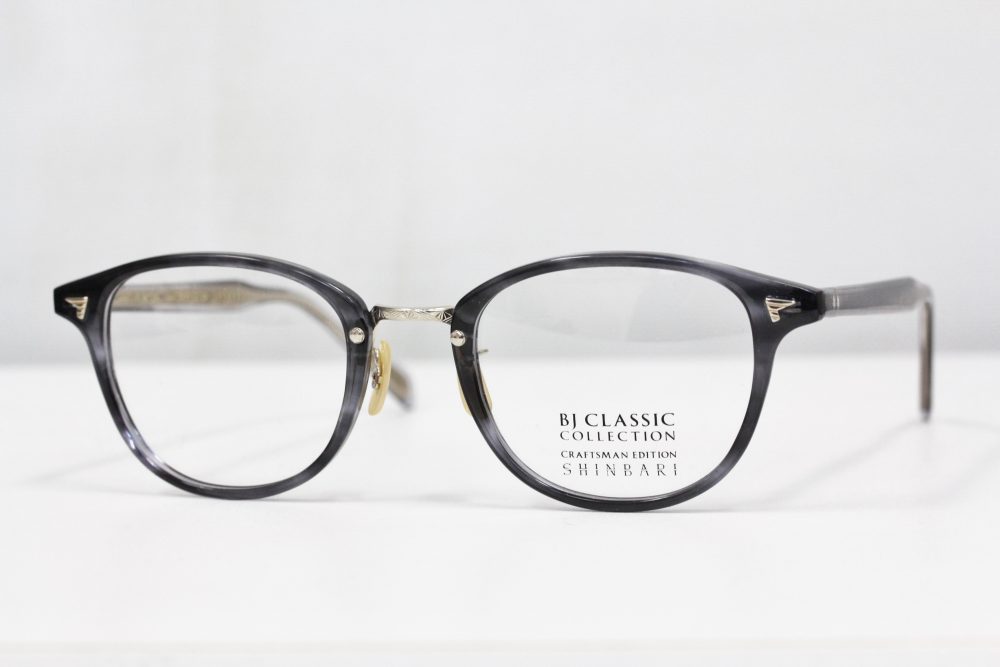 抜け感のあるウェリントン。