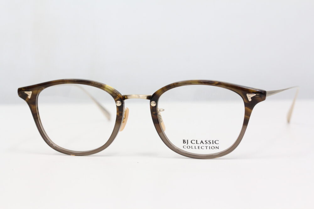 気軽にオシャレになれるメガネです。