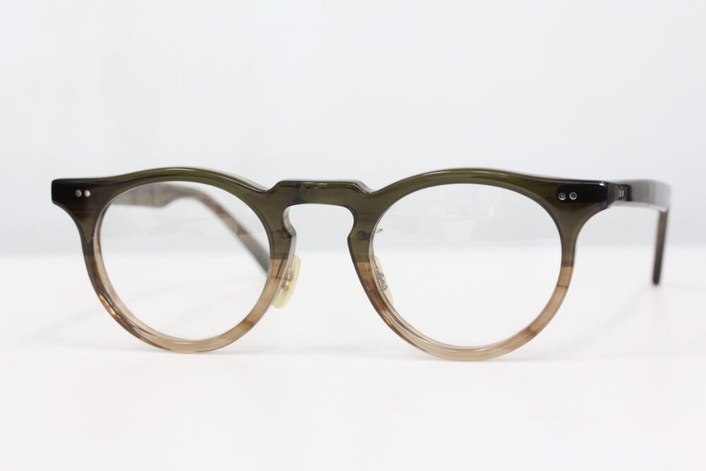 優しくも力強いまなざしを”MCVEA”。