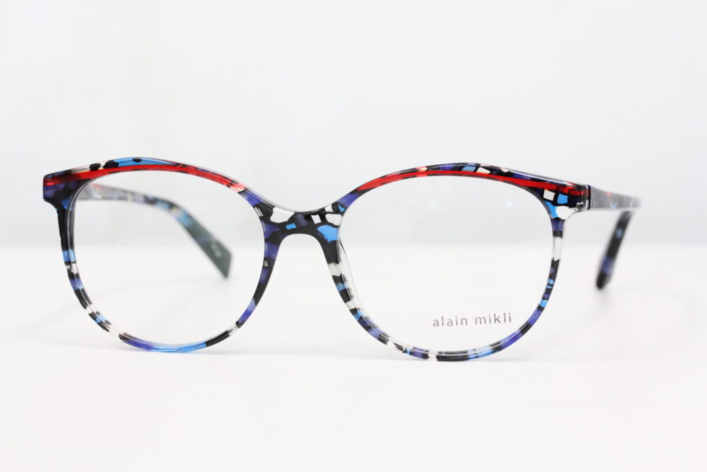 ブルー or レッド。どちらがお好みですか？