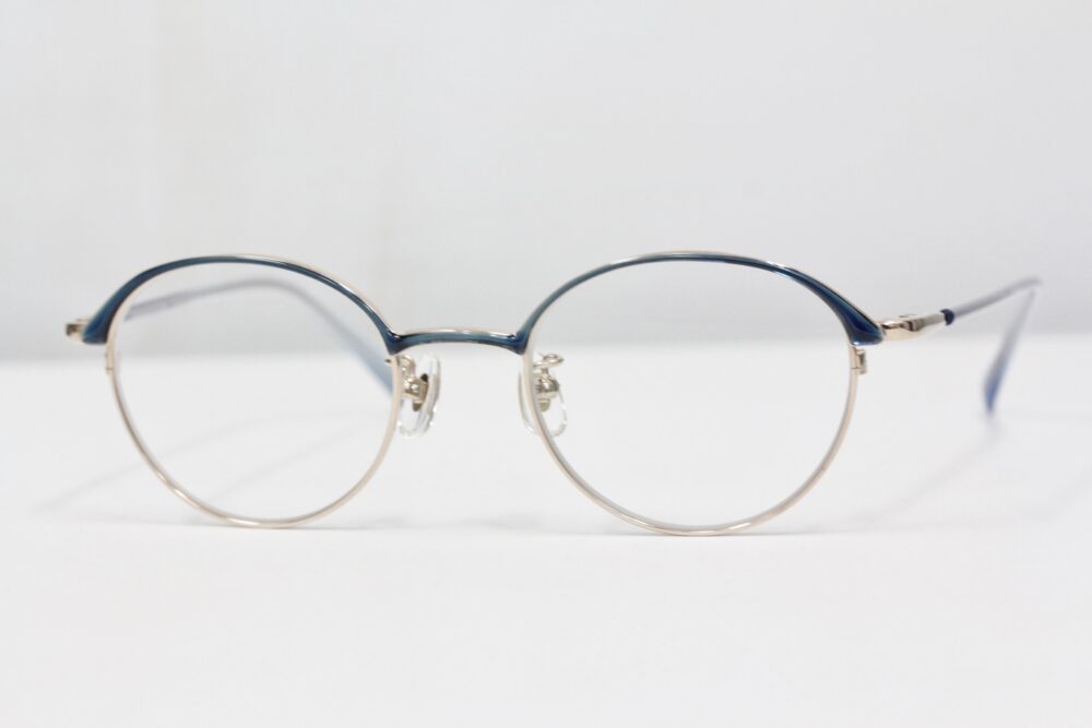 まなざしに潤いをプラス。