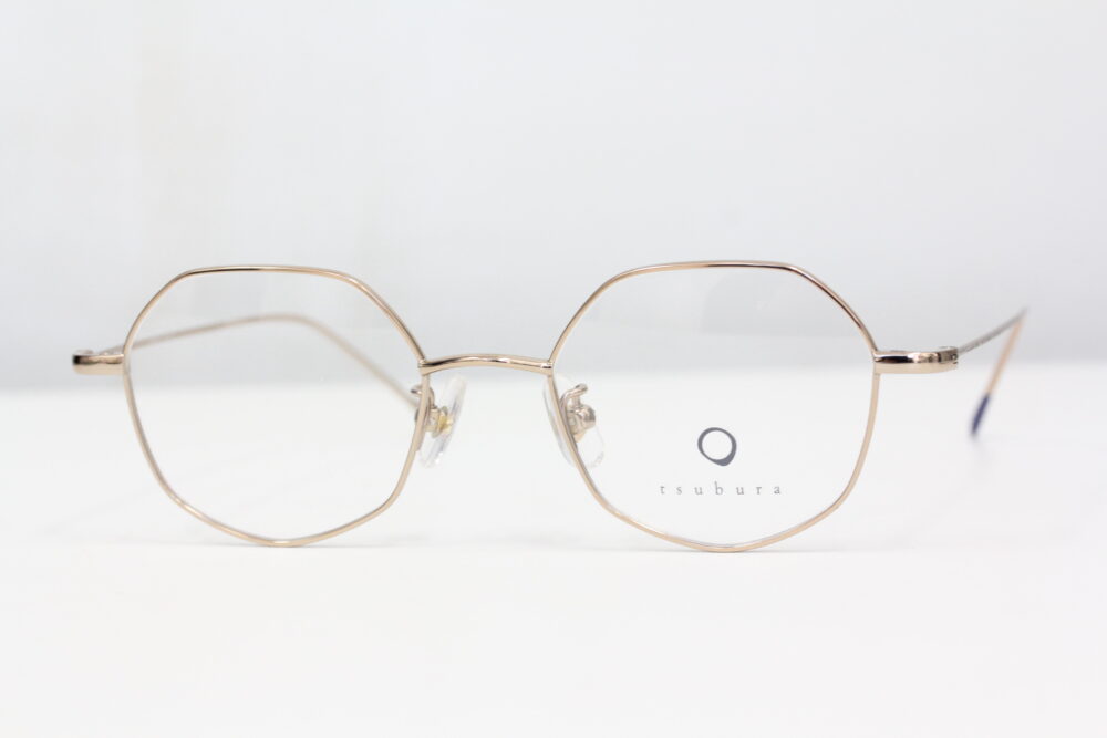 Heptagon=七角形。