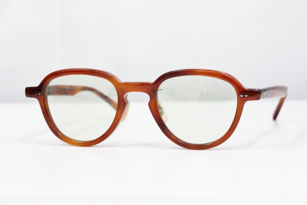 カジュアルサングラスでファッションをより楽しく。