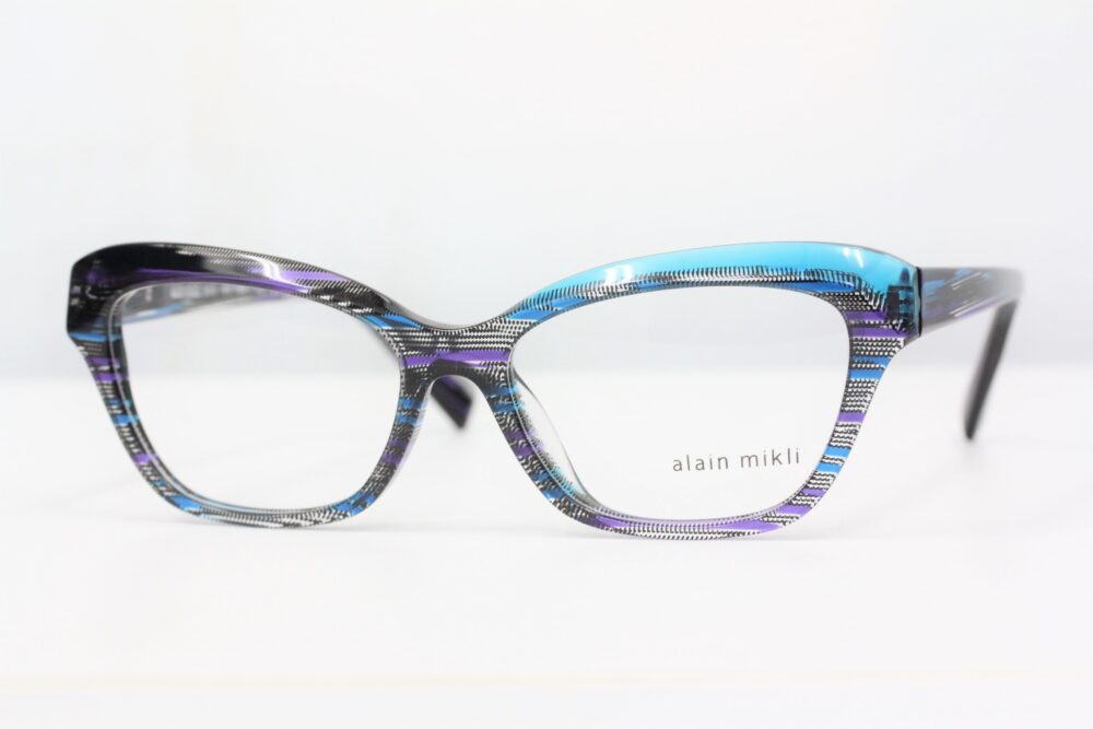 ティールカラーの美しさ。