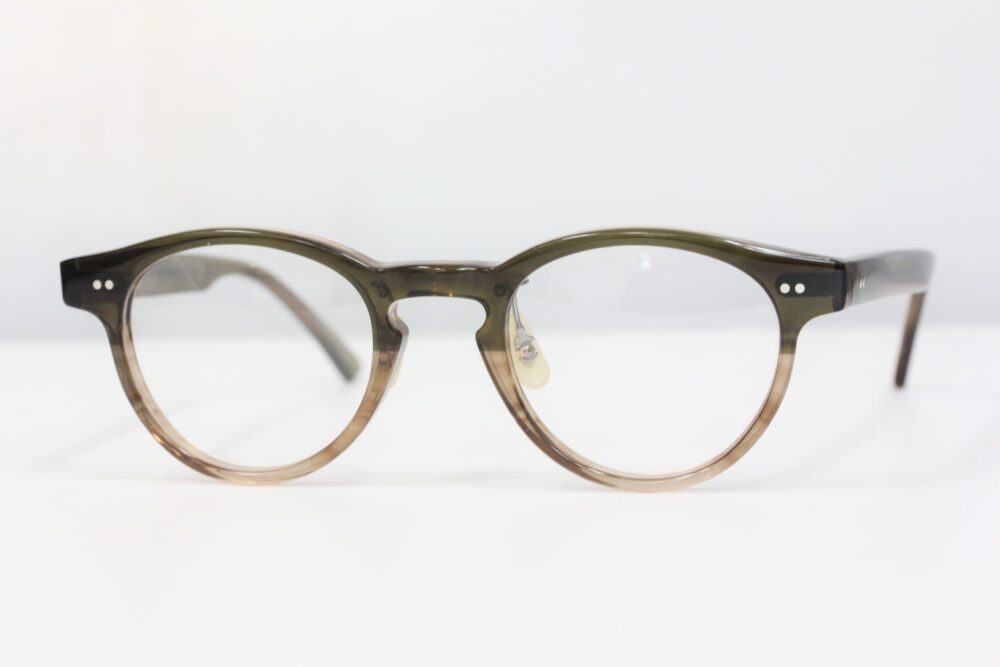 表情豊かに仕上げたボストンフレーム。