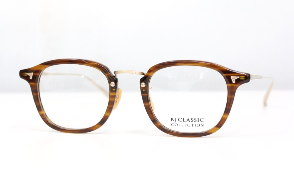 ボリューム感あるコンビフレーム。