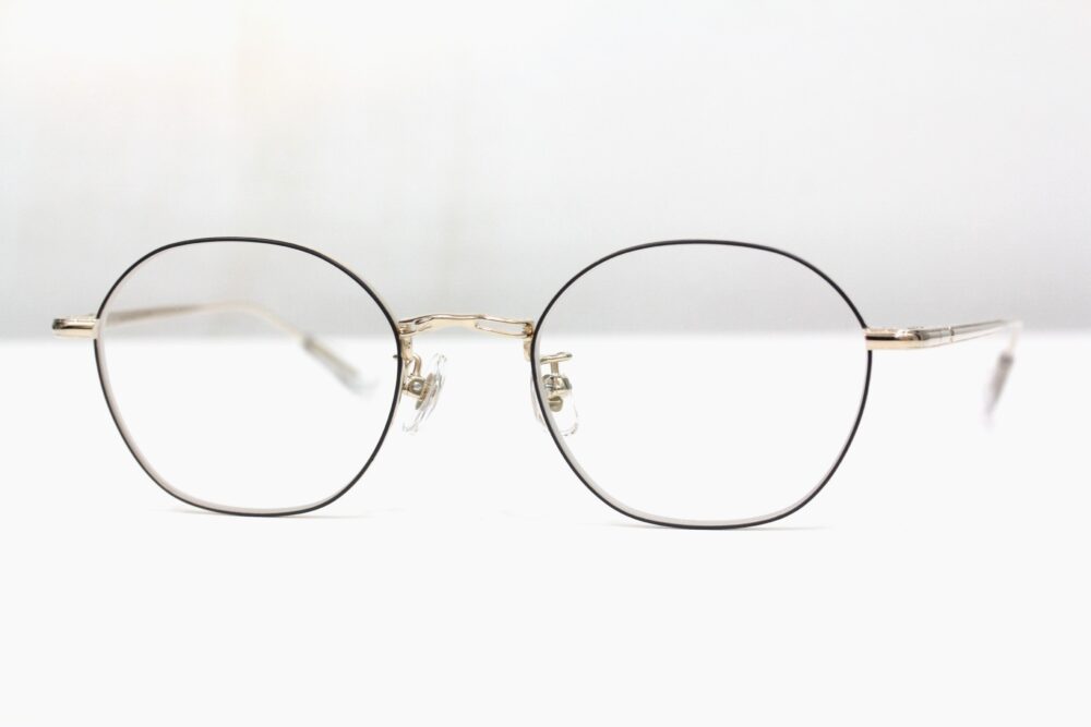 柔らかな雰囲気のヘキサゴンフレーム。