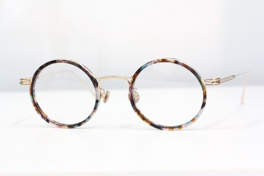 遂にジッパーシリーズからラウンド型が登場しました。