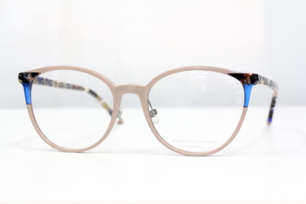 他の色とも調和を取りやすいのが嬉しい。