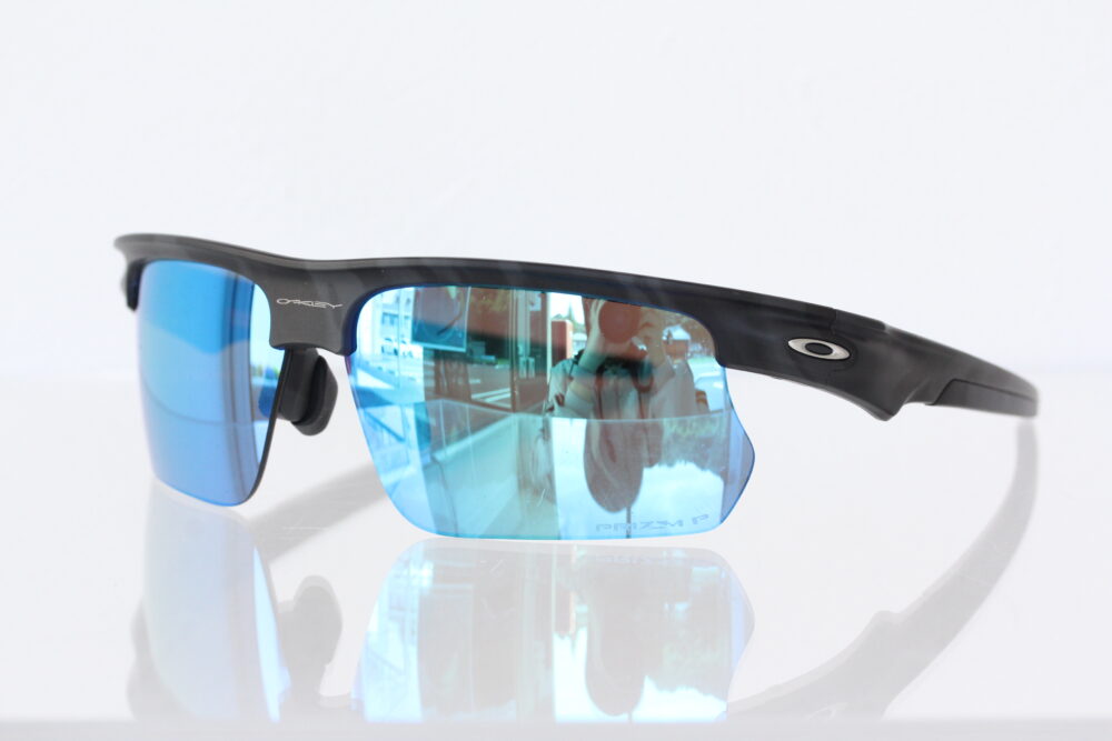 OAKLEY ”BISPHAERA”。