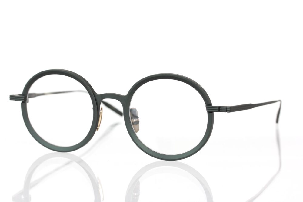 OG×OLIVER GOLDSMITH ”TV THREE”