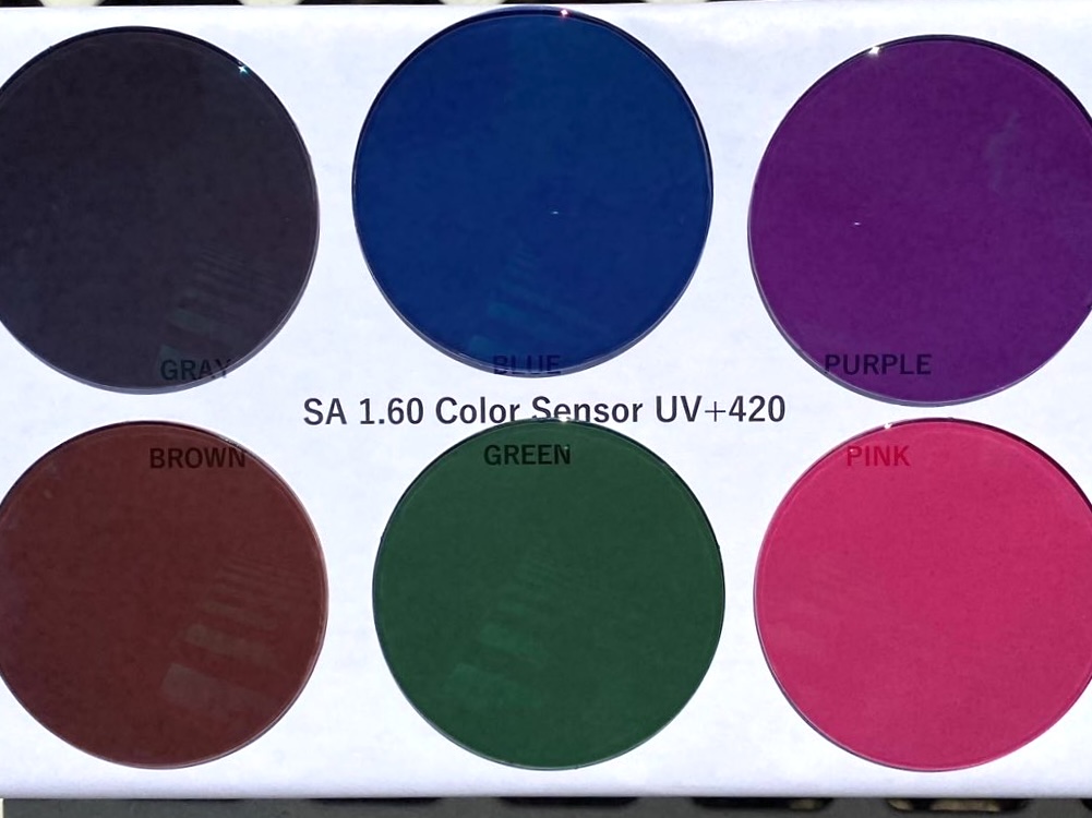 調光(ちょうこう)レンズのご紹介。